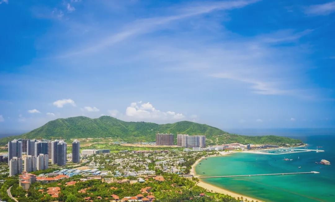 海南盛启，尊敬领导与朋友共鉴美好未来